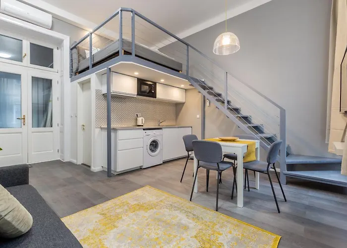 W33 - Prime Location - Comfortable Quality By Bqa *