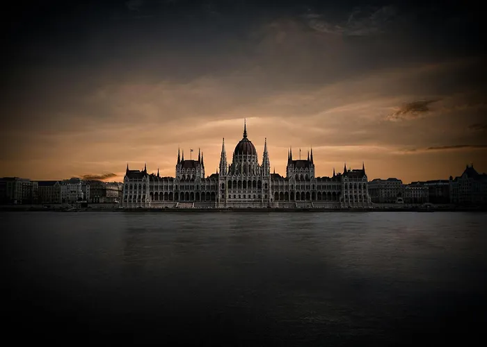 W33 - Prime Location - Comfortable Quality By Bqa *