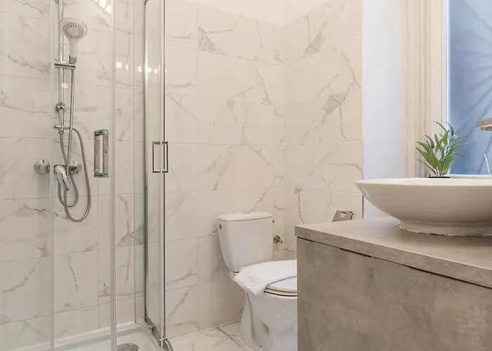 W33 - Prime Location - Comfortable Quality By Bqa *