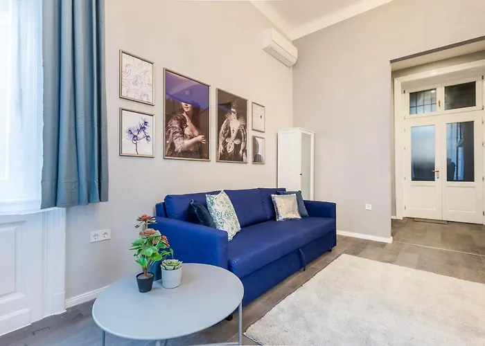 W33 - Prime Location - Comfortable Quality By Bqa *
