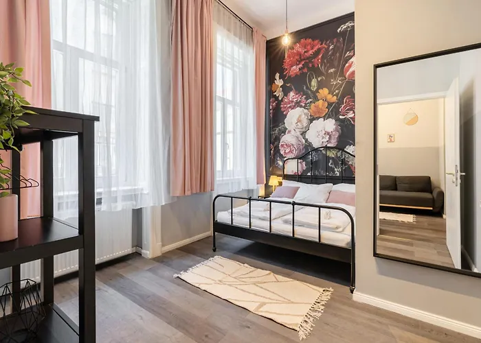 W33 - Prime Location - Comfortable Quality By Bqa Appartement *