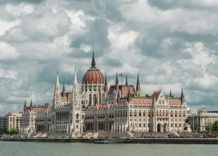 W33 - Prime Location - Comfortable Quality By Bqa Budapest